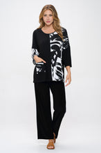 Load image into Gallery viewer, Quarter Sleeve Top with Contrast Print-3102HT-QRP1-CK-W403