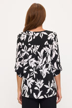 Load image into Gallery viewer, HIT Roll Sleeve V-Neck Top-3120HT-QRP1-W500