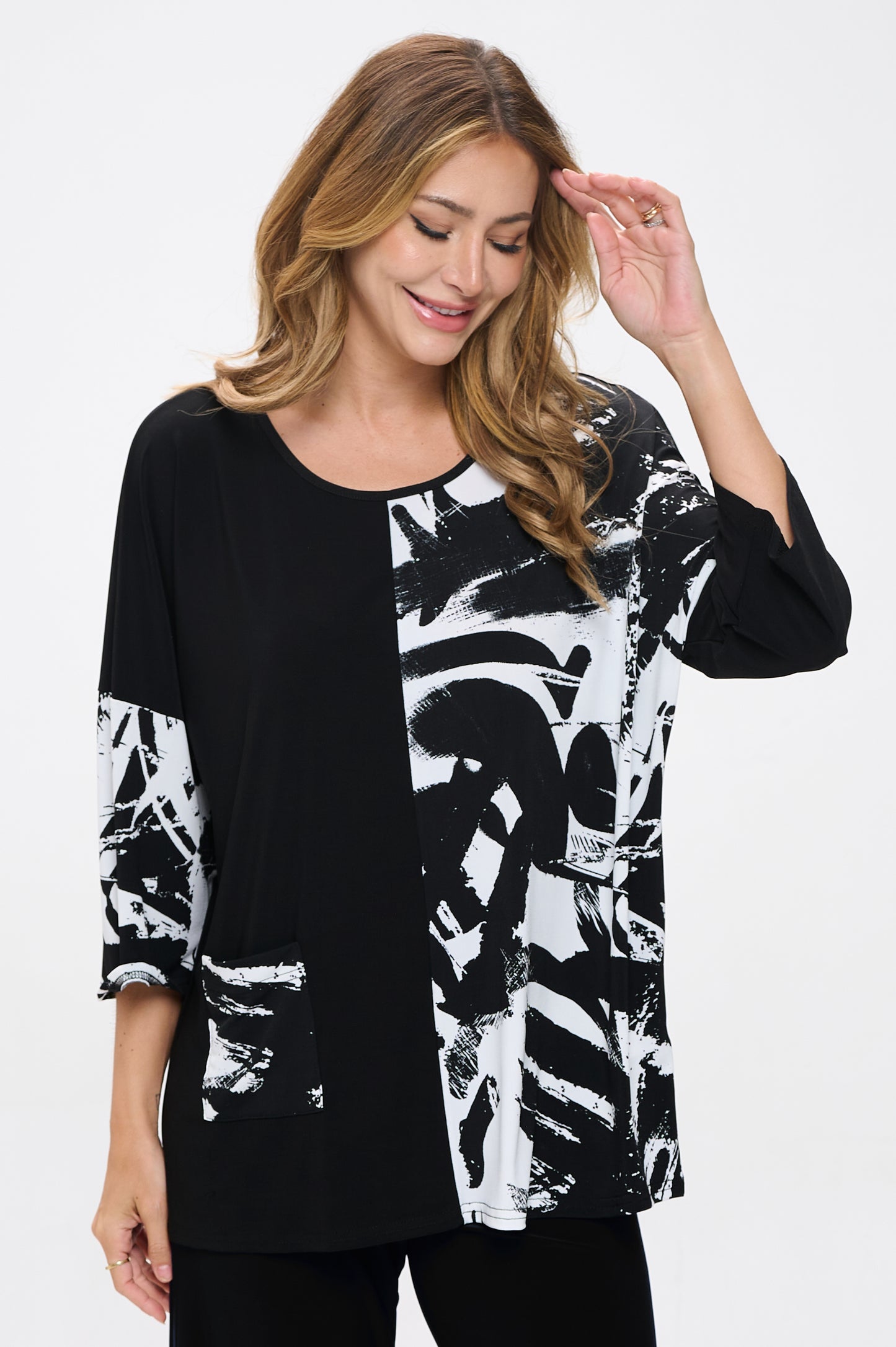 Quarter Sleeve Top with Contrast Print-3102HT-QRP1-CK-W403