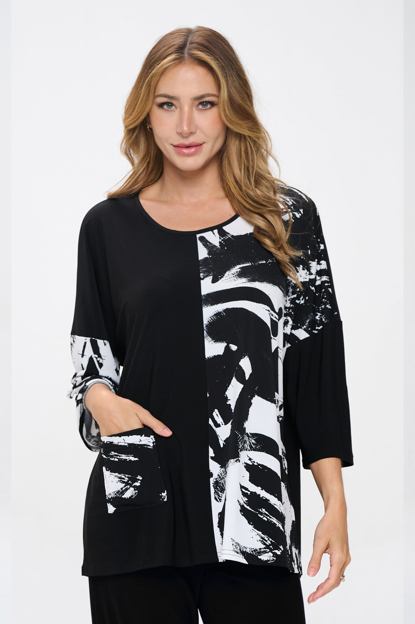 Quarter Sleeve Top with Contrast Print-3102HT-QRP1-CK-W403