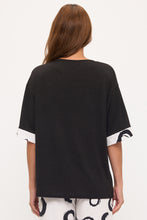 Load image into Gallery viewer, VP Inbinding Round Neck Pocket Contrast Top
