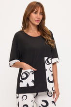 Load image into Gallery viewer, VP Inbinding Round Neck Pocket Contrast Top
