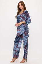 Load image into Gallery viewer, HIT Dolman Sleeve Tie Side Print Top-3127HT-QRP1-W531
