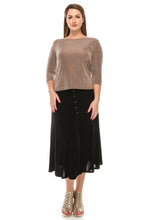 Load image into Gallery viewer, Jostar Women&#39;s Non Iron Quarter Sleeve Scoop Top-134AY-QRS1 - Jostar Online
