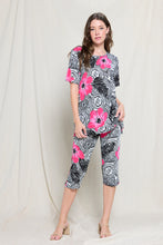 Load image into Gallery viewer, Two-Piece Short Sleeve Top &amp; Capri Pant Set -9003BN-SRP1-W325
